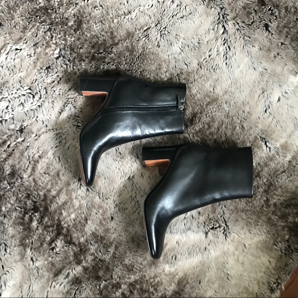 Marc Fisher ankle boots